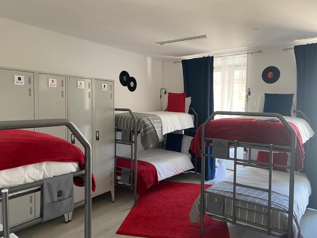 5 Senses Hostel Сетубал Экстерьер фото