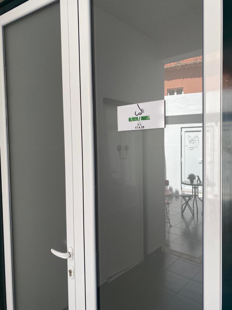 5 Senses Hostel Сетубал Экстерьер фото