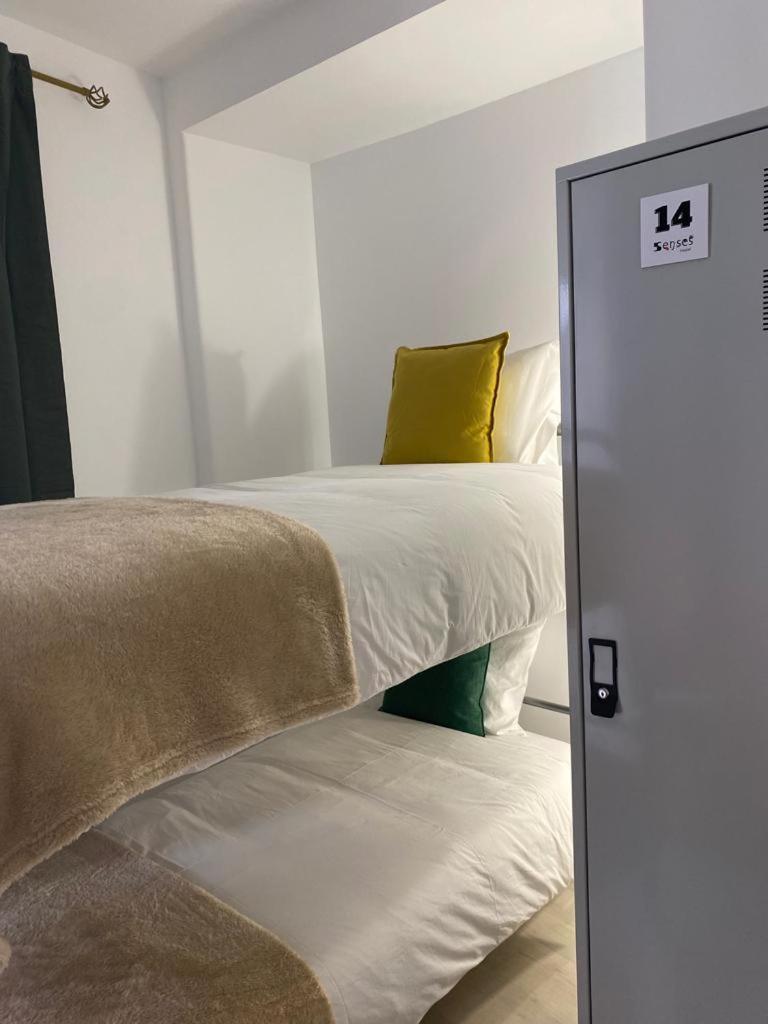 5 Senses Hostel Сетубал Экстерьер фото