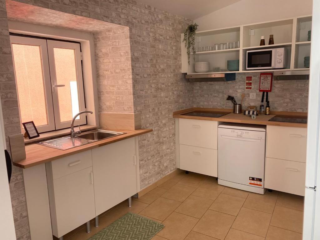 5 Senses Hostel Сетубал Экстерьер фото